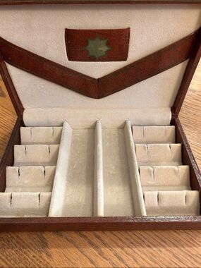 SWANK Brown and Cream Velvet-Lined Jewelry Organizer